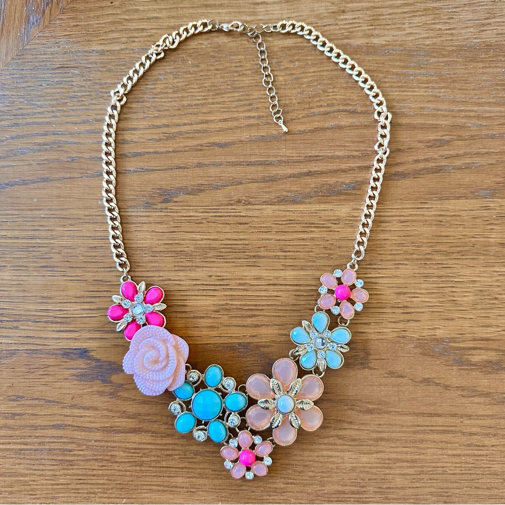 Retro Gold Tone Chain Beige/Peach&Pink Beaded Floral Acrylic Bib Necklace 23in